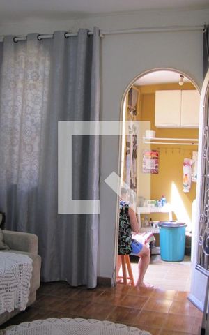 Casa à venda com 176m², 3 quartos e 3 vagasSala