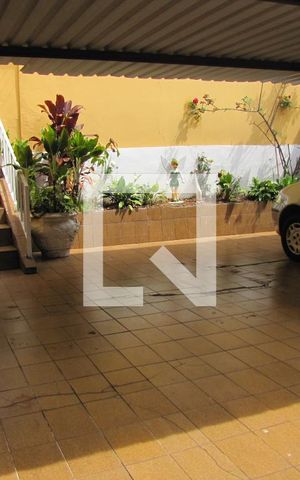 Casa à venda com 176m², 3 quartos e 3 vagasGaragem