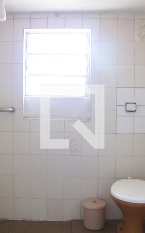 Casa à venda com 176m², 3 quartos e 3 vagasCasa 2 - Banheiro