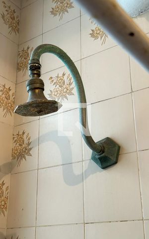 Apartamento à venda com 350m², 3 quartos e 1 vaga Apartamento à venda com 350m², 3 quartos e 1 vagaBanheiro de Serviço