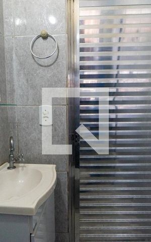 Casa à venda com 309m², 3 quartos e 2 vagas Casa à venda com 309m², 3 quartos e 2 vagasBanheiro Social