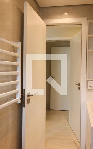 Apartamento à venda com 126m², 2 quartos e 3 vagas Apartamento à venda com 126m², 2 quartos e 3 vagasBanheiro