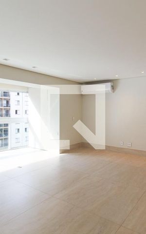 Apartamento à venda com 126m², 2 quartos e 3 vagas Apartamento à venda com 126m², 2 quartos e 3 vagasSala