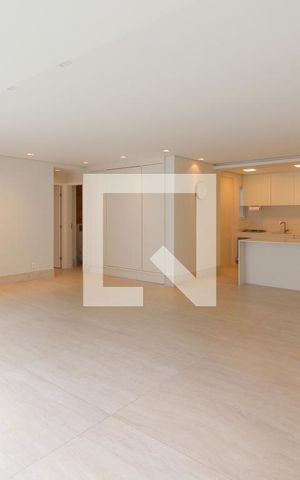 Apartamento à venda com 126m², 2 quartos e 3 vagas Apartamento à venda com 126m², 2 quartos e 3 vagasSala