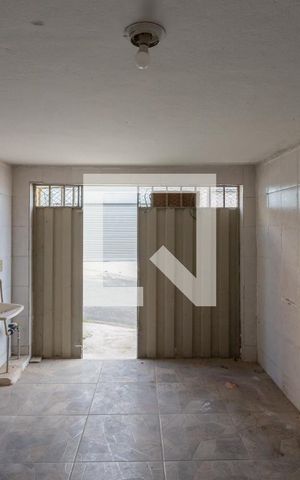 Casa à venda com 228m², 4 quartos e 2 vagas Casa à venda com 228m², 4 quartos e 2 vagasÁrea de Serviço