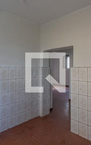 Casa à venda com 228m², 4 quartos e 2 vagas Casa à venda com 228m², 4 quartos e 2 vagasCozinha