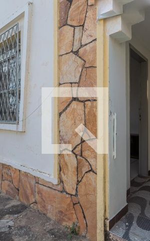 Casa à venda com 228m², 4 quartos e 2 vagas Casa à venda com 228m², 4 quartos e 2 vagasEntrada