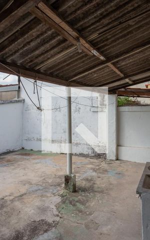 Casa à venda com 228m², 4 quartos e 2 vagas Casa à venda com 228m², 4 quartos e 2 vagasÁrea de Serviço