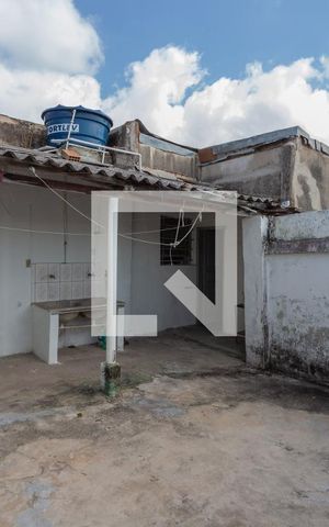 Casa à venda com 228m², 4 quartos e 2 vagas Casa à venda com 228m², 4 quartos e 2 vagasÁrea de Serviço