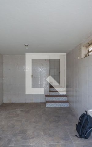 Casa à venda com 228m², 4 quartos e 2 vagas Casa à venda com 228m², 4 quartos e 2 vagasÁrea de Serviço