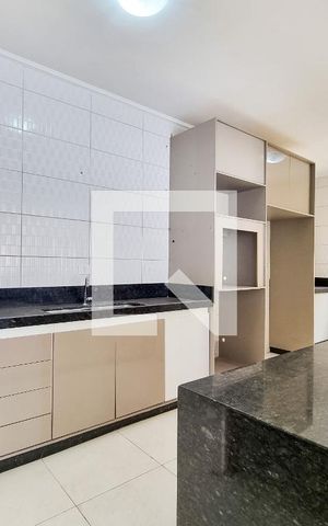 Casa de condomínio para alugar com 249m², 4 quartos e 2 vagasCozinha