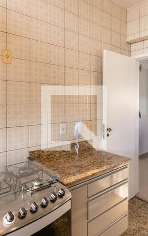Apartamento à venda com 110m², 4 quartos e 2 vagas Apartamento à venda com 110m², 4 quartos e 2 vagasCozinha e Área de Serviço