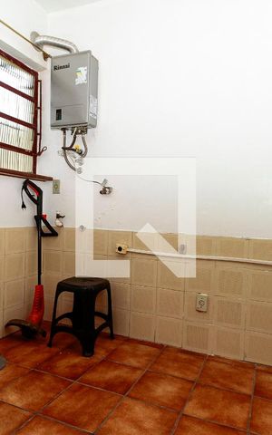Casa à venda com 186m², 3 quartos e 2 vagas Casa à venda com 186m², 3 quartos e 2 vagasÁrea de Serviço