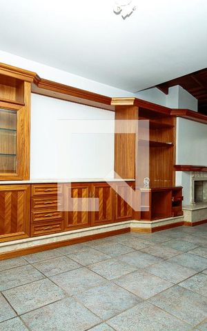 Casa à venda com 186m², 3 quartos e 2 vagas Casa à venda com 186m², 3 quartos e 2 vagasSala