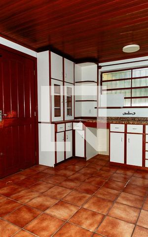 Casa à venda com 186m², 3 quartos e 2 vagas Casa à venda com 186m², 3 quartos e 2 vagasCozinha