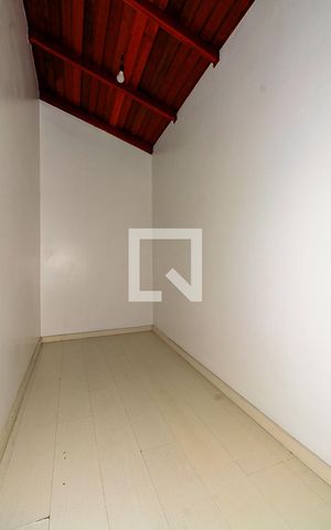 Casa à venda com 186m², 3 quartos e 2 vagas Casa à venda com 186m², 3 quartos e 2 vagasClosete