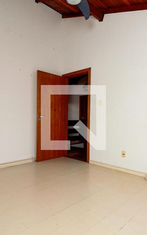 Casa à venda com 186m², 3 quartos e 2 vagas Casa à venda com 186m², 3 quartos e 2 vagasQuarto 2