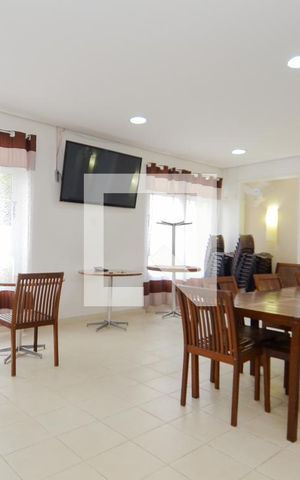 Apartamento para alugar com 49m², 2 quartos e 1 vaga Apartamento para alugar com 49m², 2 quartos e 1 vagaÁrea comum - Salão de festas
