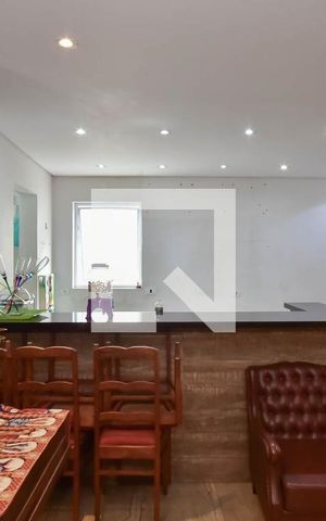 Casa à venda com 780m², 8 quartos e 4 vagas Casa à venda com 780m², 8 quartos e 4 vagasCozinha da Casa 2