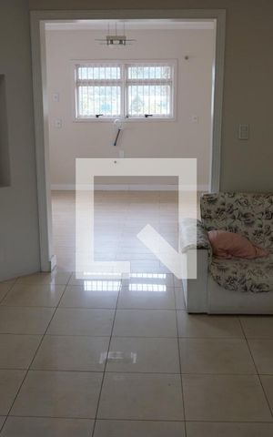 Casa à venda com 300m², 3 quartos e 2 vagasSala