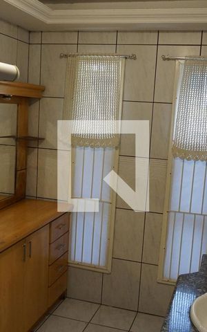 Casa à venda com 300m², 3 quartos e 2 vagasBanheiro 1