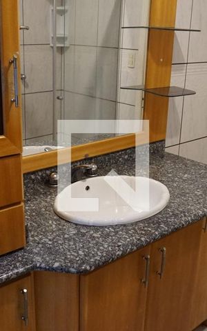 Casa à venda com 300m², 3 quartos e 2 vagasBanheiro 1