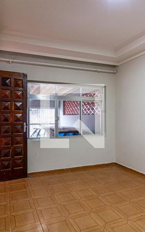 Casa à venda com 79m², 3 quartos e 1 vaga Casa à venda com 79m², 3 quartos e 1 vagaSala