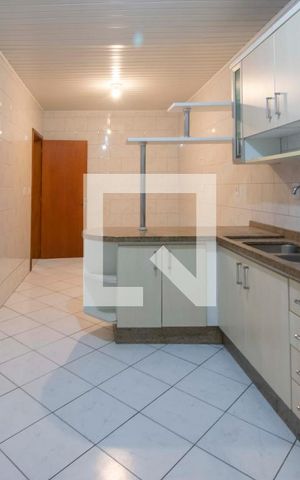 Apartamento para alugar com 75m², 2 quartos e 1 vagaCozinha