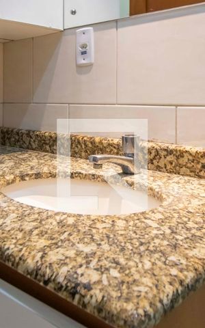 Apartamento para alugar com 75m², 2 quartos e 1 vagaBanheiro Corredor