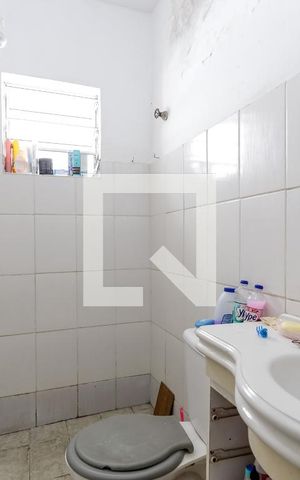 Casa à venda com 120m², 3 quartos e 1 vaga Casa à venda com 120m², 3 quartos e 1 vagaBanheiro 1