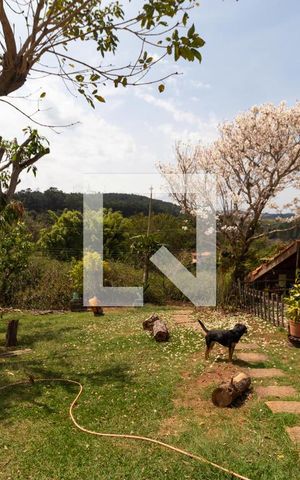 Casa de condomínio à venda com 270m², 3 quartos e 2 vagas Casa de condomínio à venda com 270m², 3 quartos e 2 vagasQuintal