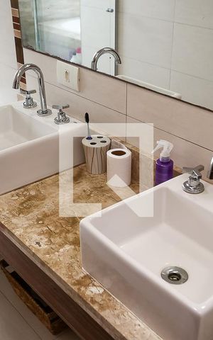 Casa à venda com 280m², 3 quartos e 3 vagas Casa à venda com 280m², 3 quartos e 3 vagasBanheiro da Suíte 3