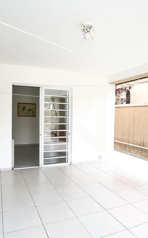 Casa à venda com 280m², 3 quartos e 3 vagas Casa à venda com 280m², 3 quartos e 3 vagasÁrea Salão de festas