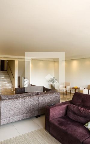 Casa à venda com 280m², 3 quartos e 3 vagas Casa à venda com 280m², 3 quartos e 3 vagasSala 1