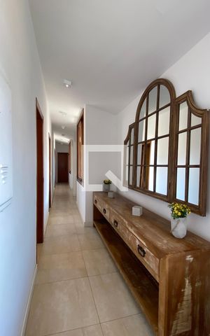 Casa de condomínio à venda com 700m², 5 quartos e 5 vagasCorredor