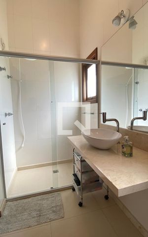 Casa de condomínio à venda com 700m², 5 quartos e 5 vagasBanheiro da Suíte 5