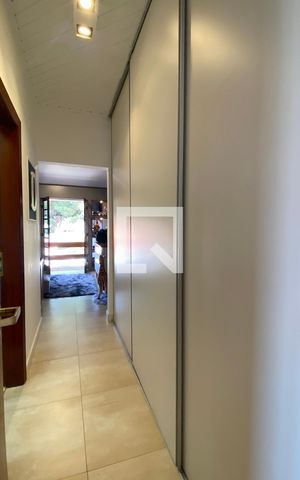 Casa de condomínio à venda com 700m², 5 quartos e 5 vagasCloset da suíte 2