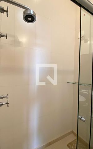 Casa de condomínio à venda com 700m², 5 quartos e 5 vagasBanheiro da Suíte 3