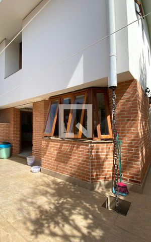 Casa de condomínio à venda com 700m², 5 quartos e 5 vagasÁrea de Serviço