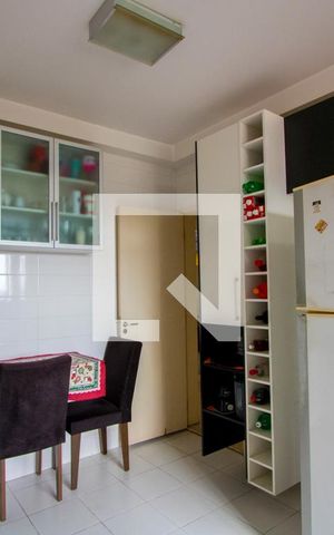 Apartamento à venda com 132m², 3 quartos e 3 vagas Apartamento à venda com 132m², 3 quartos e 3 vagasCozinha