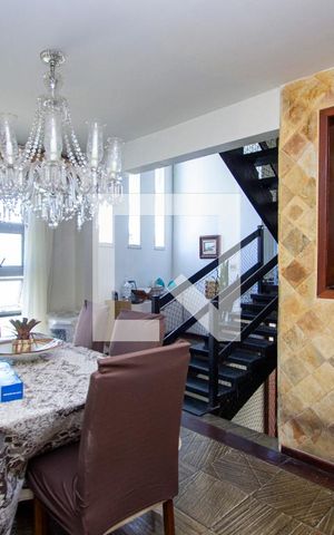 Casa de condomínio à venda com 1000m², 5 quartos e 3 vagasSala de Jantar