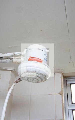 Casa de condomínio à venda com 1000m², 5 quartos e 3 vagasBanheiro de serviço