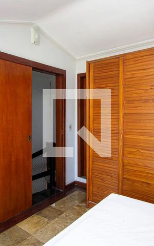 Casa de condomínio à venda com 1000m², 5 quartos e 3 vagasSuíte 1