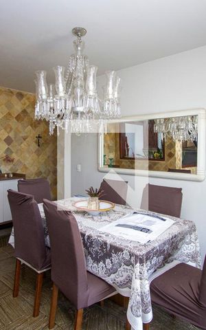 Casa de condomínio à venda com 1000m², 5 quartos e 3 vagasSala de Jantar