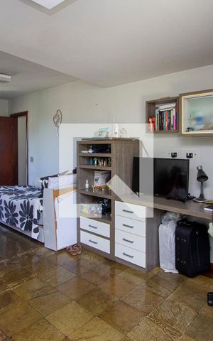 Casa de condomínio à venda com 1000m², 5 quartos e 3 vagasSuíte 3
