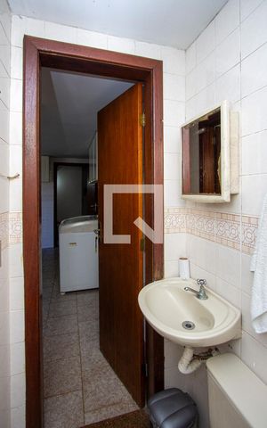 Casa de condomínio à venda com 1000m², 5 quartos e 3 vagasBanheiro de serviço
