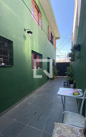 Casa à venda com 250m², 3 quartos e 1 vagaCorredor