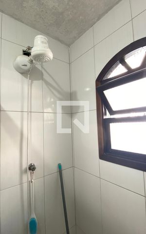 Casa à venda com 250m², 3 quartos e 1 vagaBanheiro 2