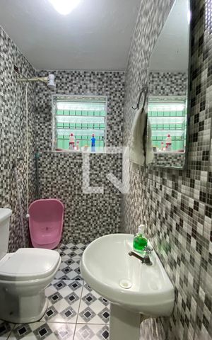 Casa à venda com 250m², 3 quartos e 1 vagaBanheiro 1