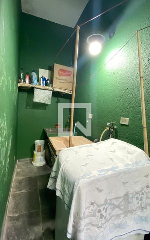 Casa à venda com 250m², 3 quartos e 1 vagaÁrea de Serviço